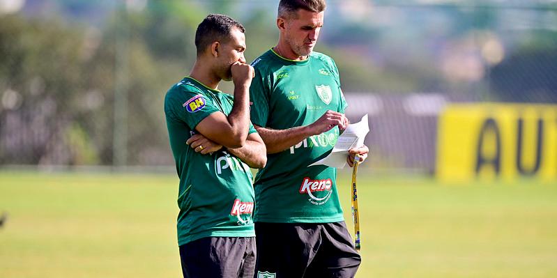 (Mourão Panda / América)