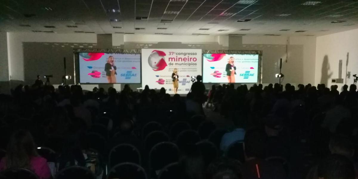 A abertura do 37º Congresso Mineiro de Municípios lotou o Expominas (Eugênio Gurgel / Divulgação)