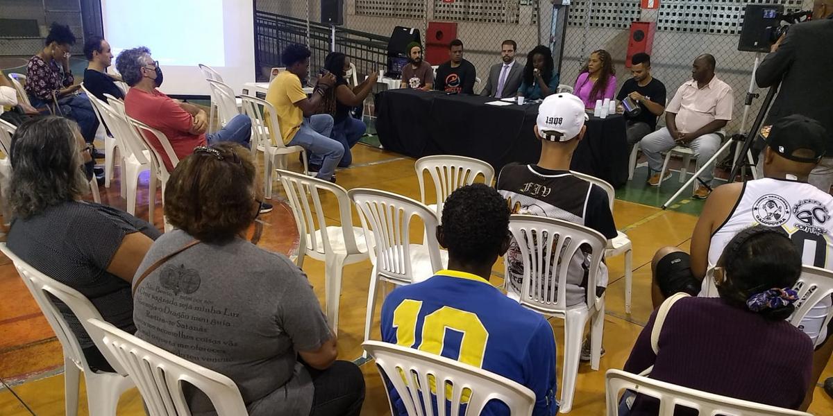 Deputados debatem mineração na Serra do Curral em audiência no Aglomerado da Serra (Willian Dias / ALMG)