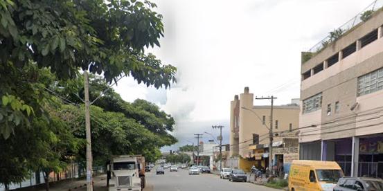 Jovem morre e adolescente ficar ferida em tiroteio na avenida Vaz de Melo (Google Street View / Reprodução)