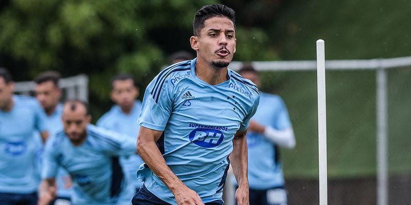 Jogador tem sido elogiado pela qualidade e versatilidade em campo (Gustavo Aleixo/Cruzeiro)