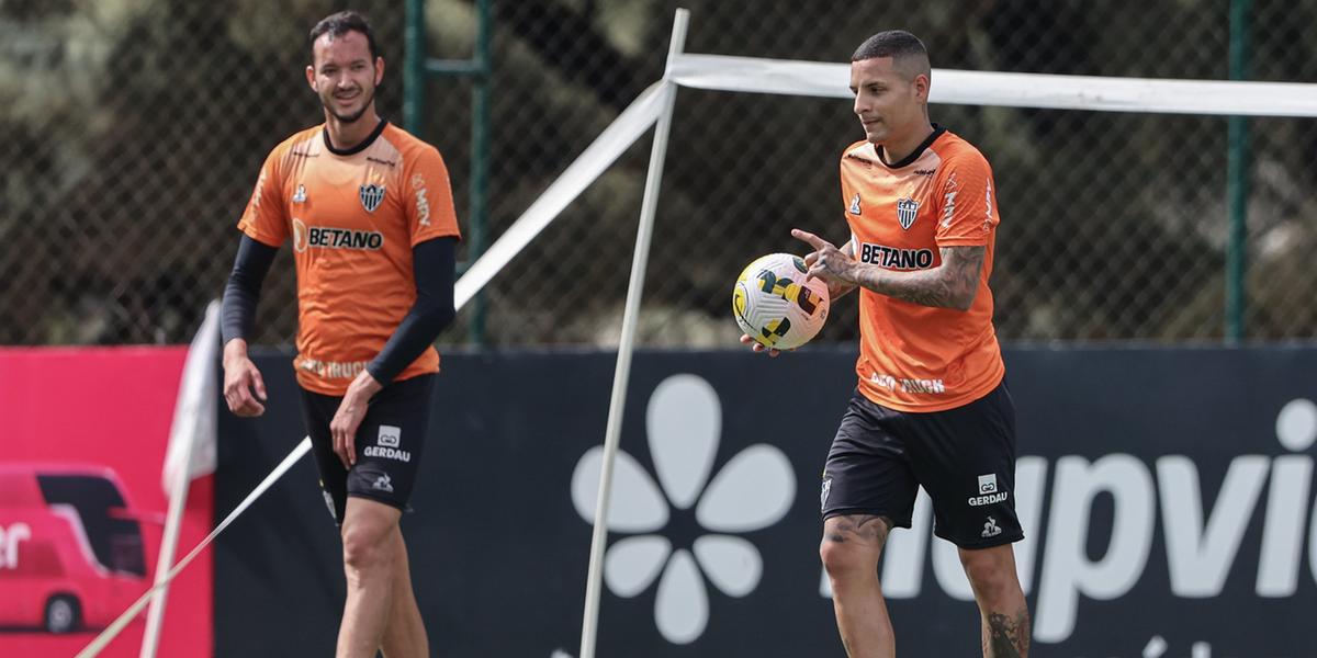 Réver e Arana devem ser titulares do Atlético contra o Santos (Pedro Souza / Atlético)