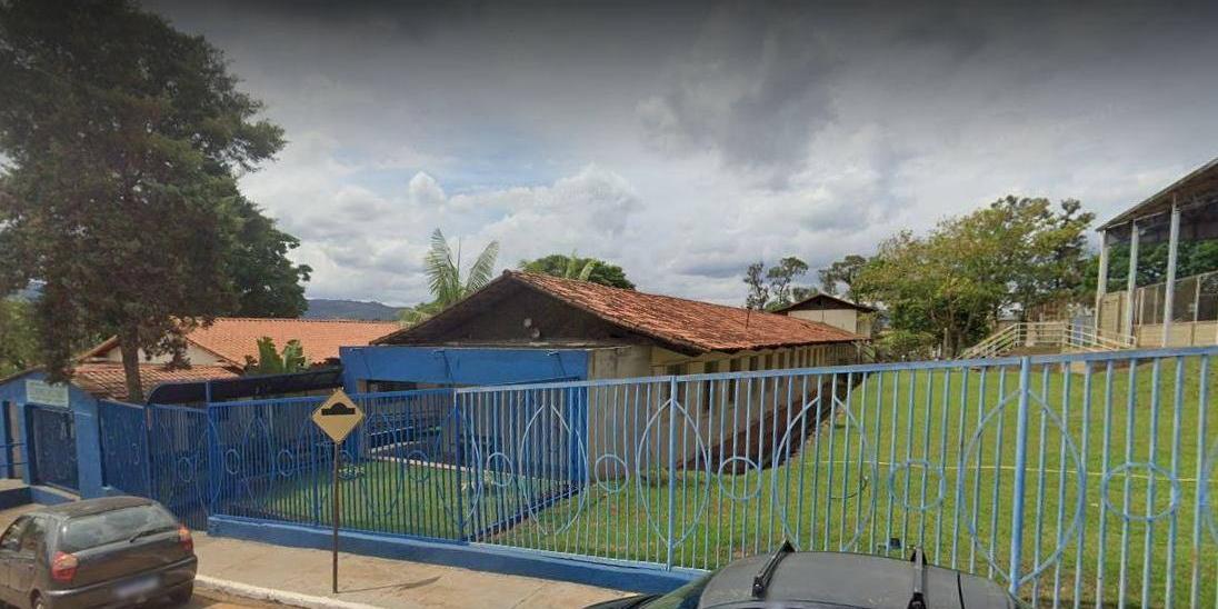 Escola sobre ameaça de massacre em bilhete encontrado em banheiro masculino (Google Street View - Reprodução)