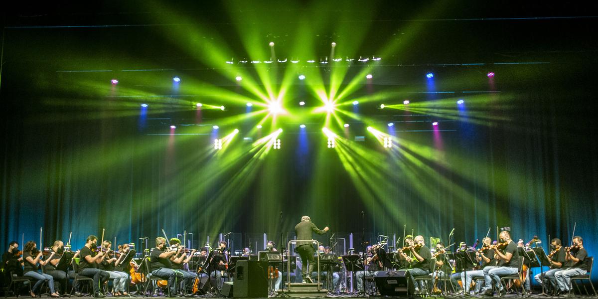A Orquestra Petrobras Sinfônica possui uma proposta administrativa inovadora, sendo a única orquestra do país gerida por seus próprios músicos (Daniel Ebendinger/Divulgação)