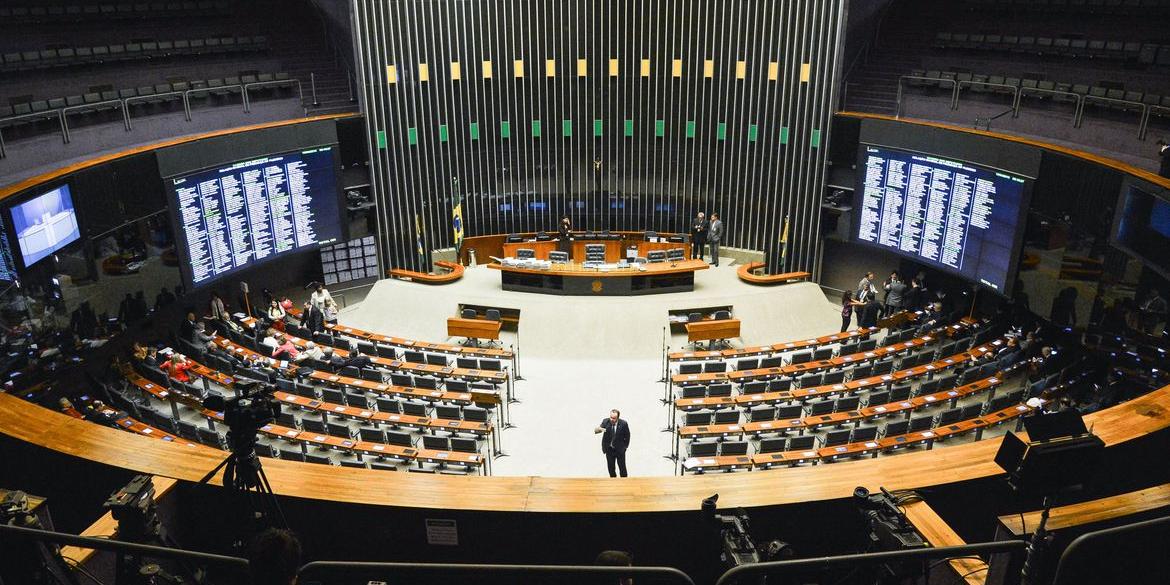 Minas, Ceará, Goiás e Paraná receberiam um novo parlamentar cada (Antonio Cruz/Agência Brasil)