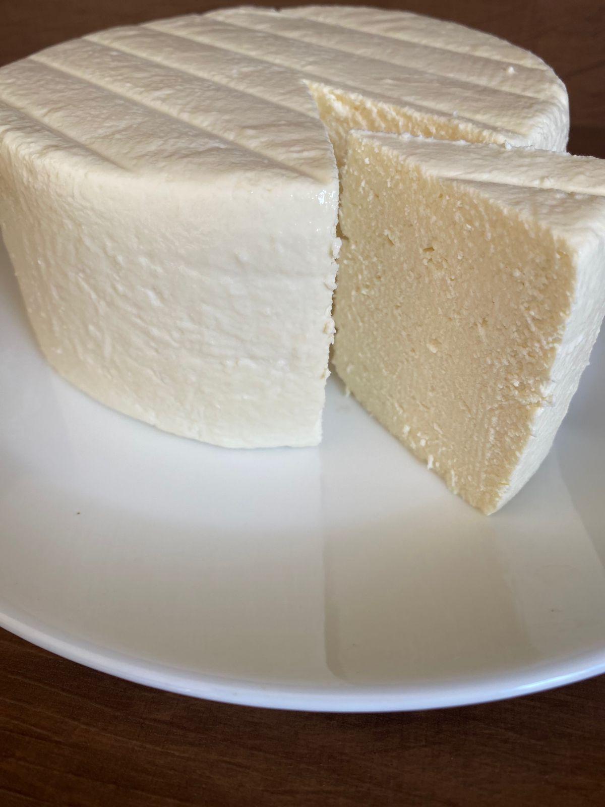 Produtos típicos, como o queijo de minas, têm a oportunidade de se transformar em experiência para o turista que quer descobrir como é a vida na roça (Adriana Couto / Acervo pessoal)