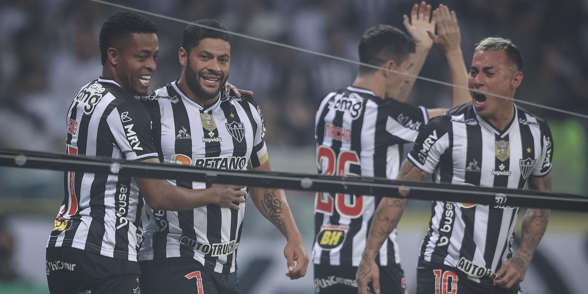 Ataque titular do Galo é formado por jogadores acima dos 30 anos (Pedro Souza / Atlético)
