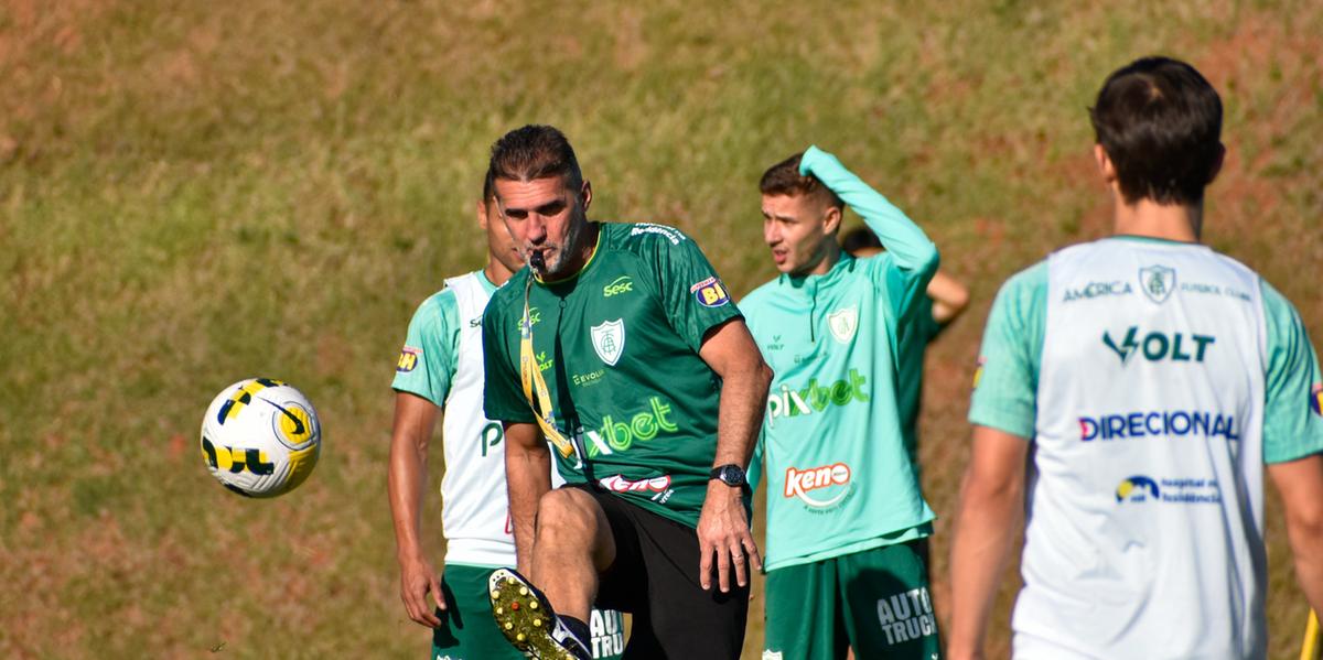 (João Zebral / América)