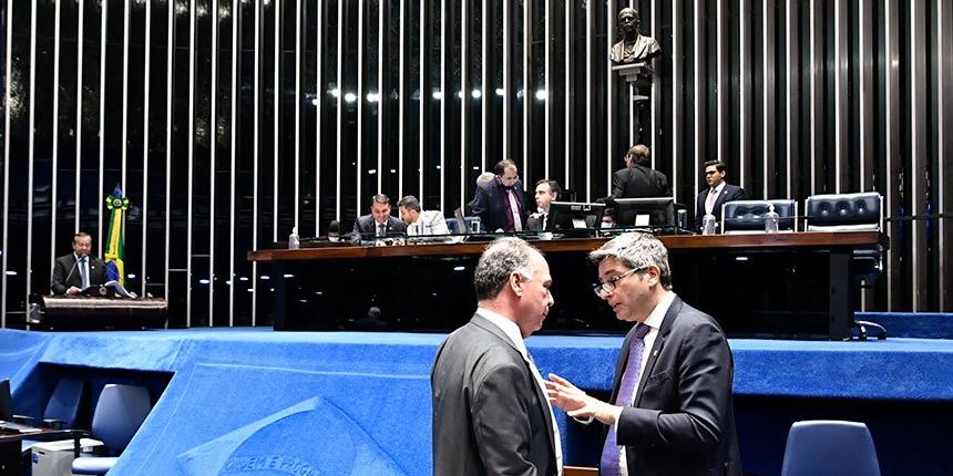 PEC que prevê repasses da União para os estados que baixarem a zero o ICMS sobre óleo diesel e gás de cozinha deve ir a plenário no Senado nesta quarta em Brasília (Waldemir Barreto / Agência Senado / Divulgação)