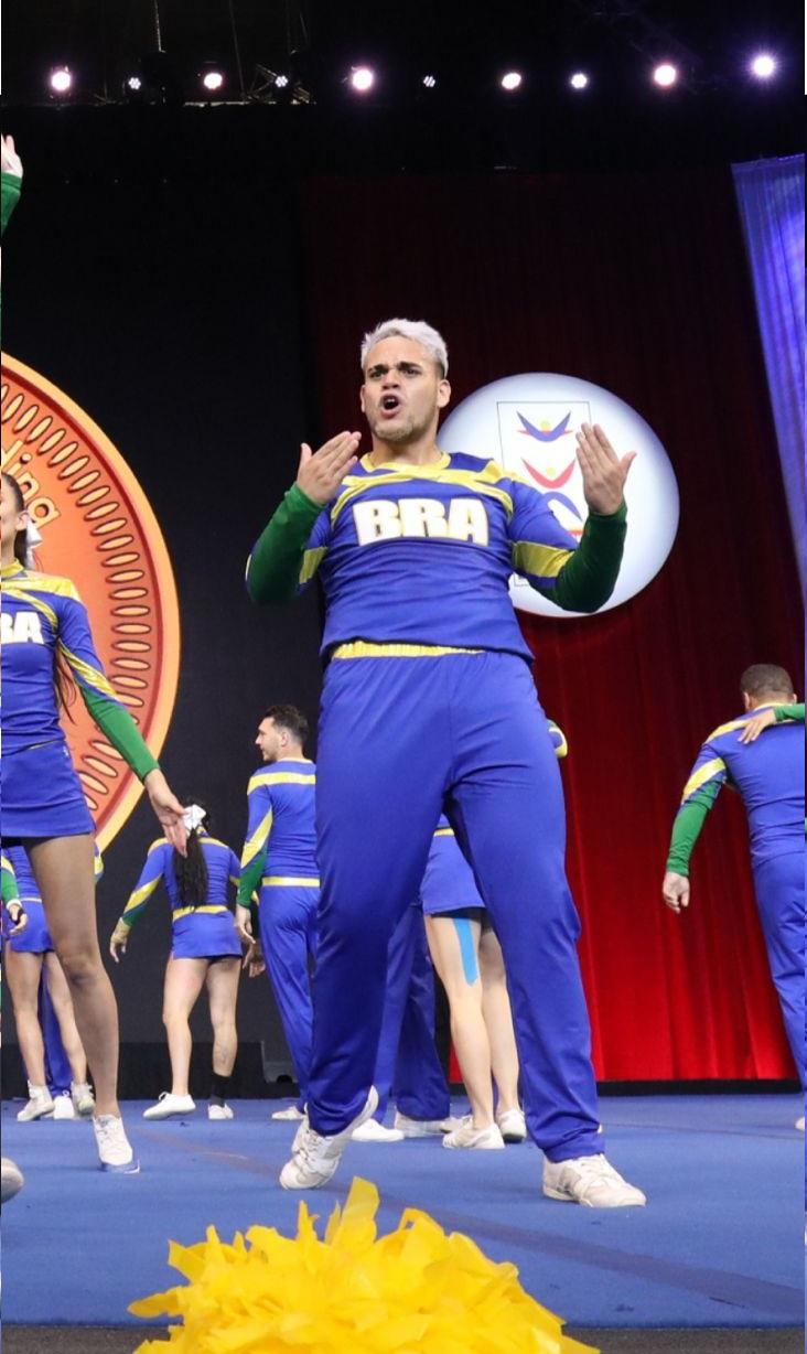 Lucas participou do campeonato mundial de cheerleading em Orlando, nos EUA, em abril deste ano (Divulgação / International Cheer Union)