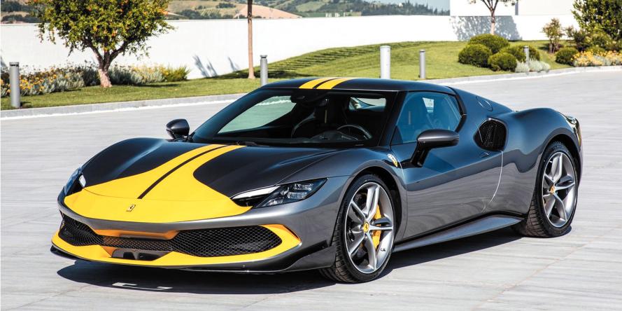 Com consumo de carro popular, Ferrari 296 GTB combina motor V6 biturbo e unidade elétrica que somam 830 cv; estima-se que terá valor perto dos R$ 10 milhões (Ferrari/Divulgação)