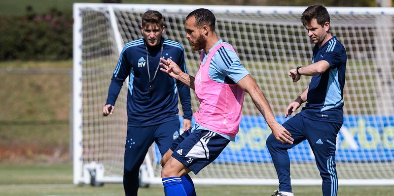 Jogador teve boa atuação contra Fluminense e pode pintar como solução no meio-campo (Gustavo Aleixo / Cruzeiro)