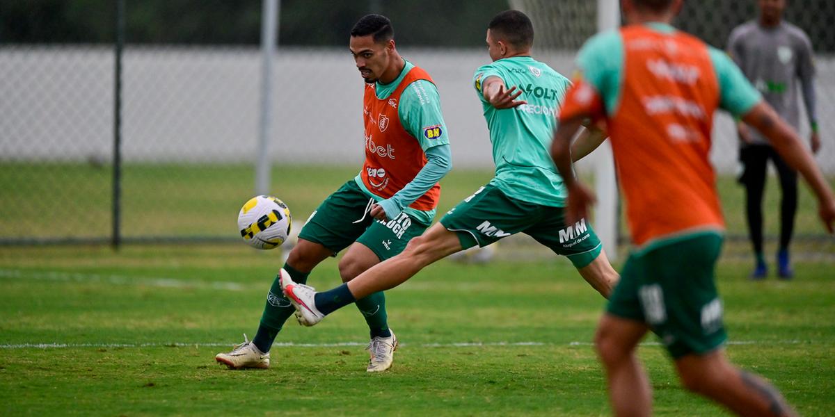 (Mourão Panda/América)