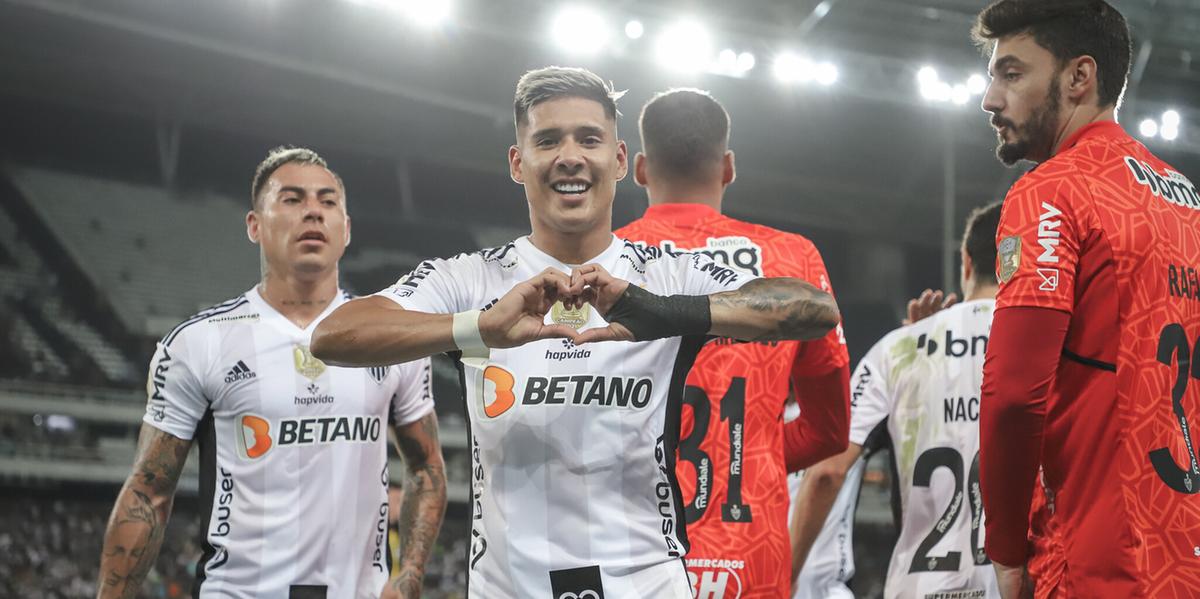Zaracho foi o grande nome do jogo, marcado o único gol da partida