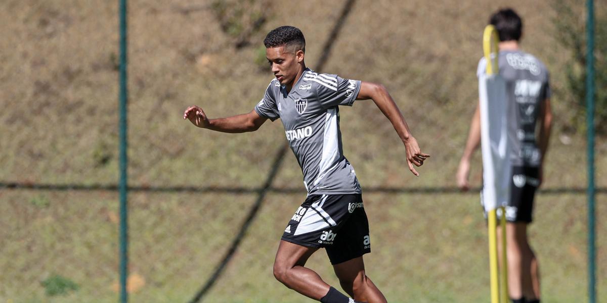 Pedrinho já foi registrado no BID da CBF e pode estrear pelo Galo (Bruno Sousa / Atlético)