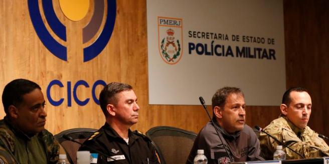 Representantes das Polícias Civil e Militar falam em coletiva de imprensa sobre a operação com vítimas no Complexo do Alemão (Fernando Frazão/Agência Brasil)