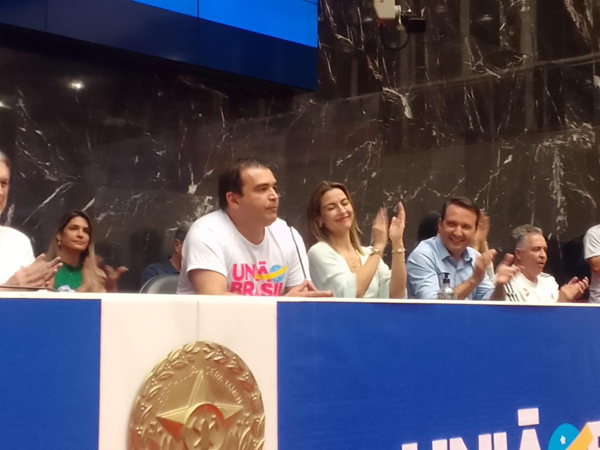 Luciano Bivar afirmou que o União Brasil se preocupa e atua para garantir a continuidade da democracia no país. (Hermano Chiodi)
