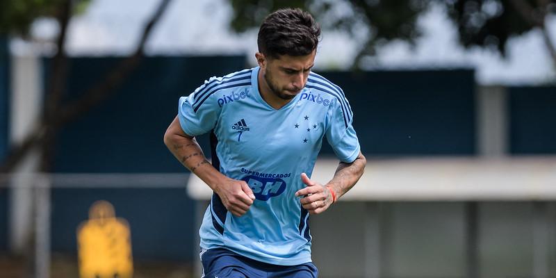 Leonardo Pais chegou ao Cruzeiro em abril deste ano e, desde então, já se afastou dos treinos três vezes, devido a lesões. (Gustavo Aleixo/Cruzeiro)