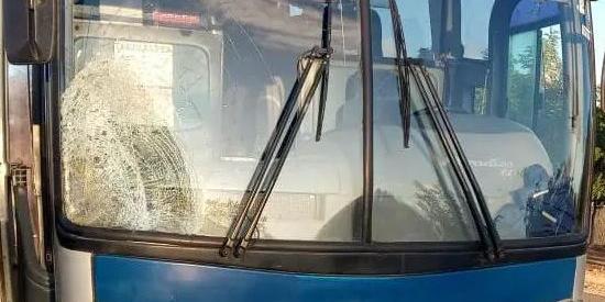 O idoso estava indo para o trabalho em uma bicicleta quando foi atingido pelo ônibus (Divulgação/PMMG)