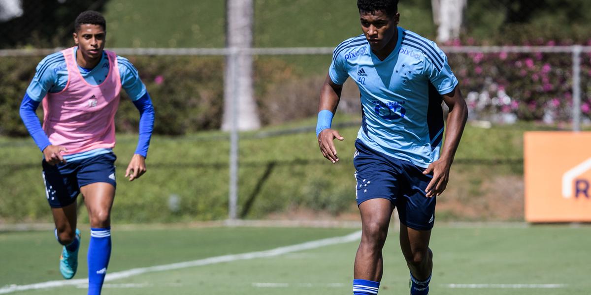 Geovane Jesus tem ganhado mais oportunidades em campo com Pezzolano (Gustavo Aleixo/Cruzeiro)