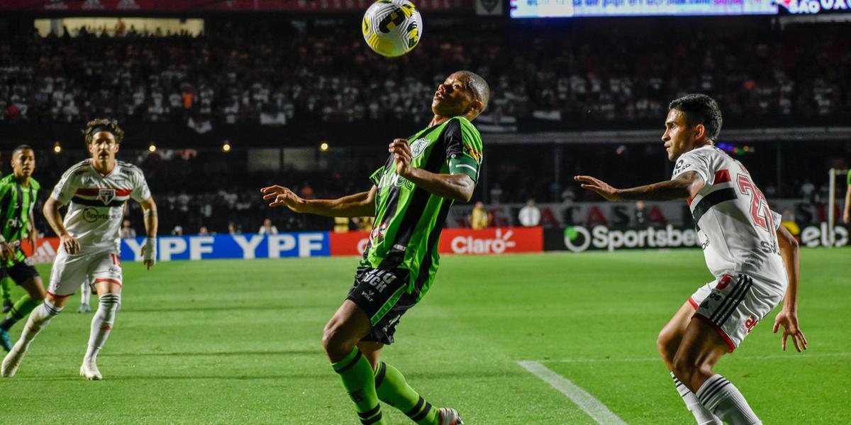O América tentou mas não conseguiu superar a defesa do São Paulo (Estevão Germano/América)