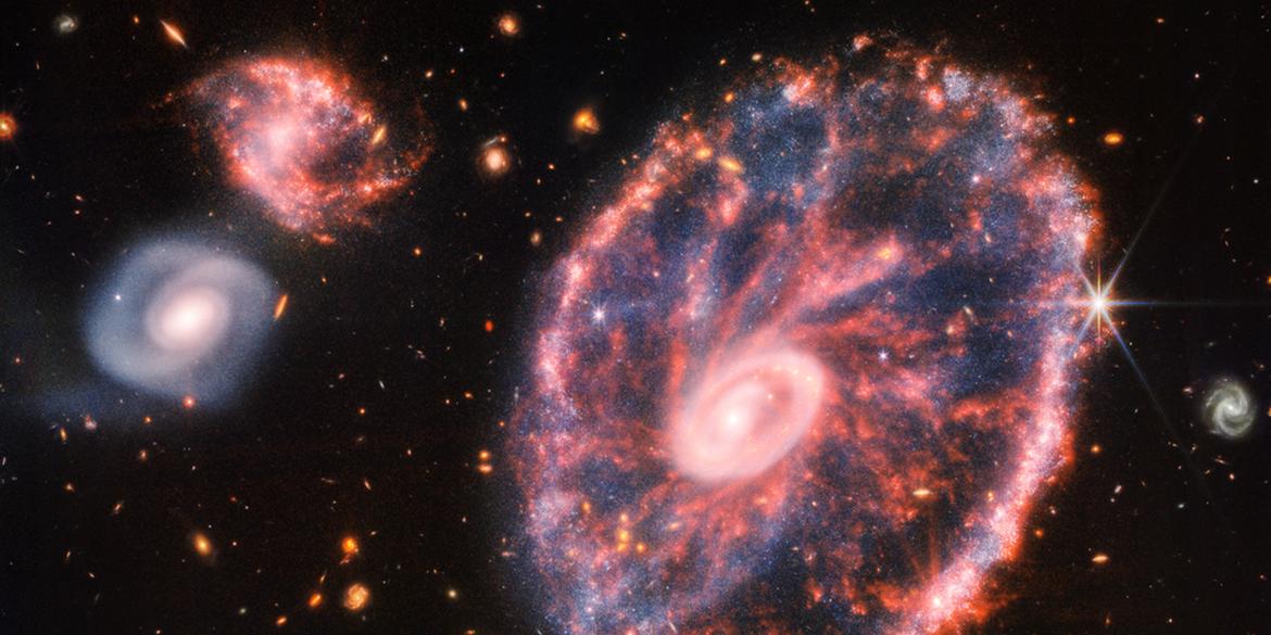 A galáxia Cartwheel tem o curioso formato de roda de carroça (Nasa / Divulgação)