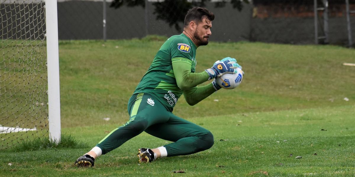 Cavichioli seria o alvo das críticas do ex-goleiro do América, Jailson (João Zebral/América)