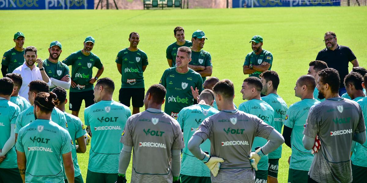 Técnico Vagner Mancini teve a semana toda para fazer ajustes no América (Mourão Panda/América)