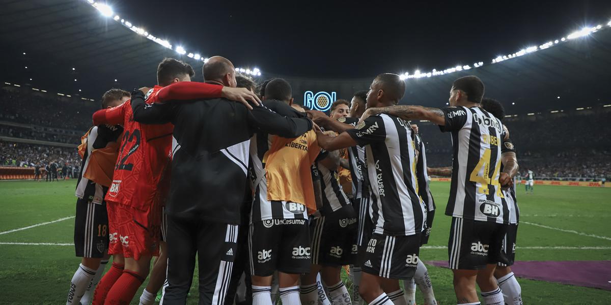 Jogadores do Atlético buscam primeira vitória do mês contra o Palmeiras, na quarta (Pedro Souza / Atlético)
