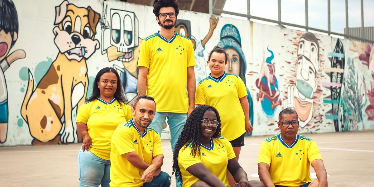 Camisa estão sendo vendidas pelo valor de R$299 (Reprodução/Cruzeiro)