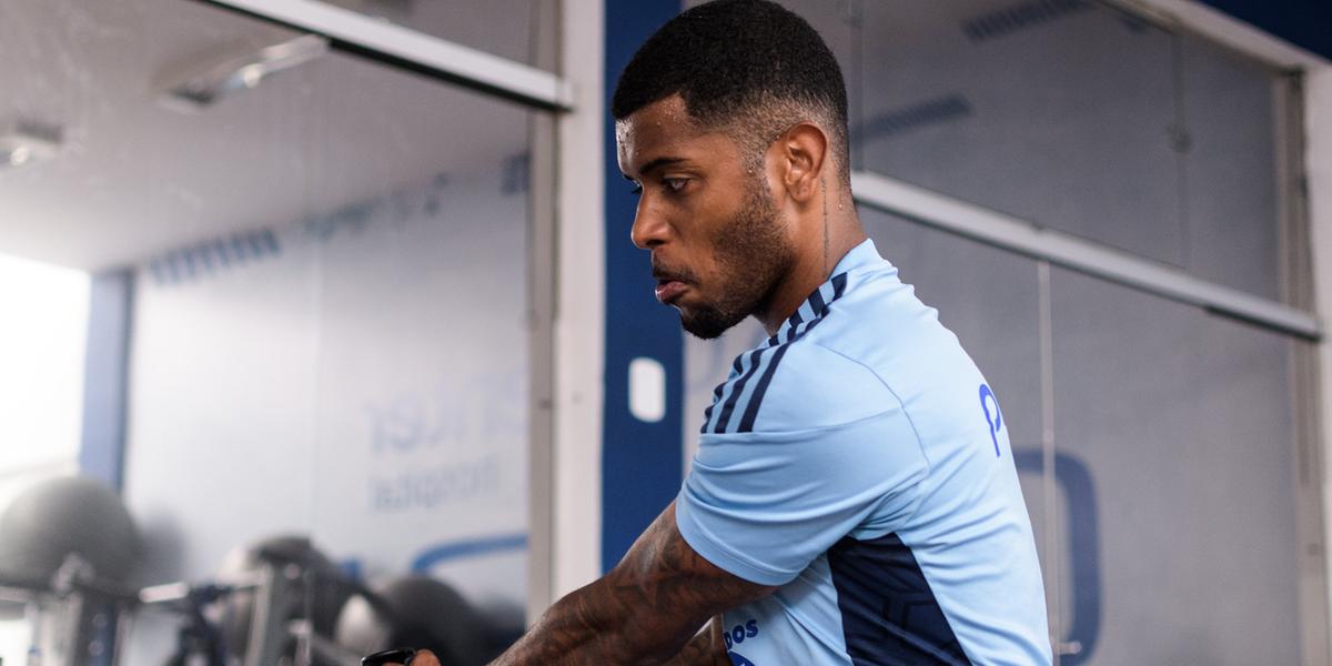 Wesley Gasolina reconhece o talento dos colegas que atuam pela lateral, mas diz que veio para ser titular (Gustavo Aleixo/Cruzeiro)