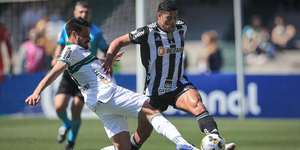 Hulk teve uma boa chance de marcar e depois foi substituído; Cuca diz que tem confiança total no artilheiro (Pedro Souza/Atlético)