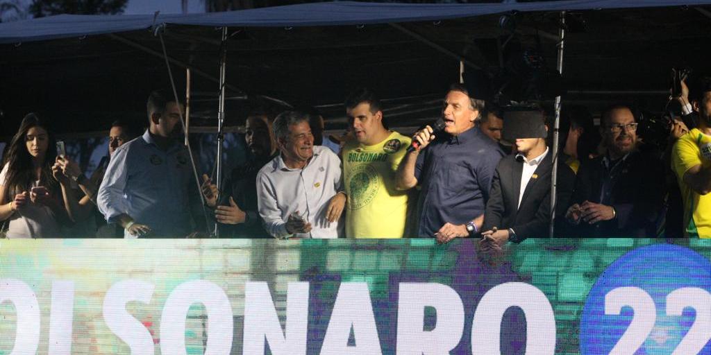 (Maurício Vieira)