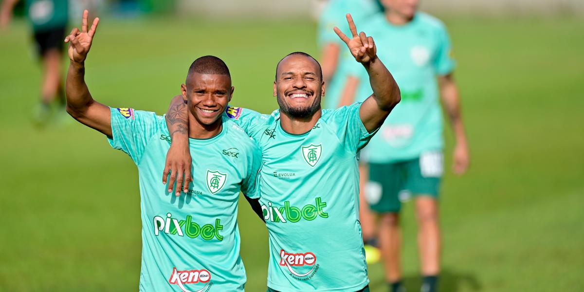 Juninho pede foco para potencializar o bom momento do América (Mourão Panda/América)