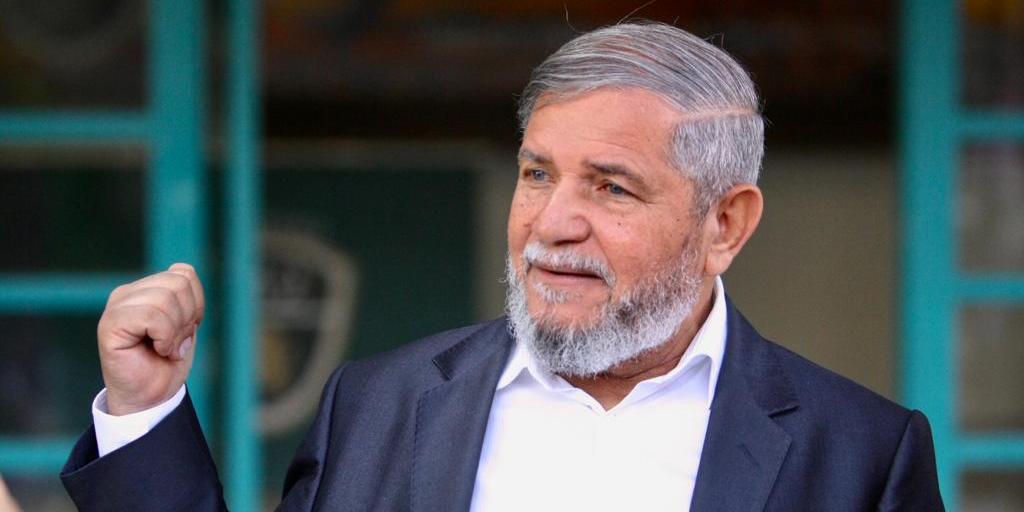 (Maurício Vieira)
