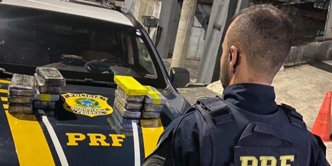 PRF apreende 15 Kg de pasta base de cocaína escondidas em carro fiscalizado na BR 262 (Polícia Rodoviária Federal / Divulgação)