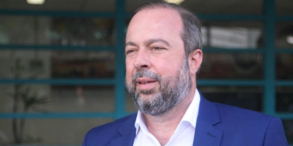 (Maurício Vieira)