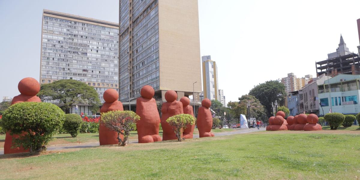 Esculturas de cerâmica da artista baiana Selma Calheira (Fernando Michel/Hoje em Dia)