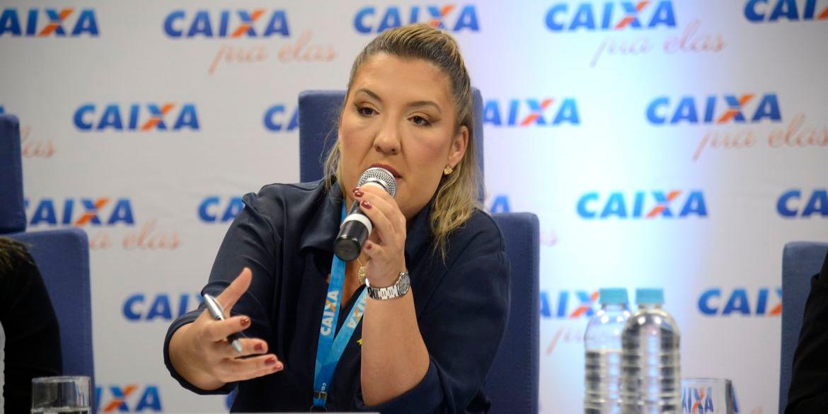 A presidente da Caixa Econômica Federal, Daniella Marques durante apresentação de balanço do Caixa Pra Elas, no Rio de Janeiro (Tomaz Silva/Agência Brasil)