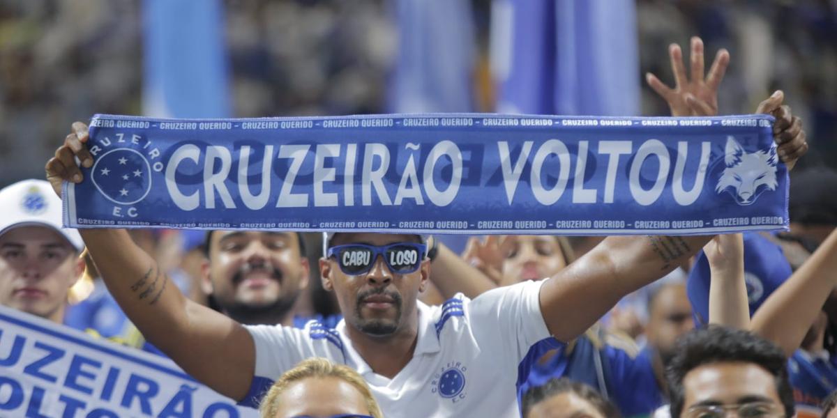 Torcedores vibraram com a volta do Cruzeiro para a Série A (Fernando Michel/Hoje em Dia)