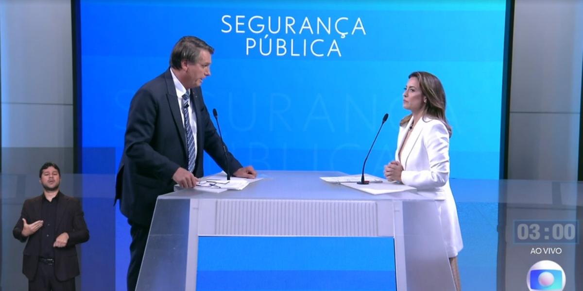 Sobre o tema segurança, a candidata Soraia Thronicke (União) quis saber se Jair Bolsonaro (PL) pretende dar um golpe de Estado (TV Globo / Reprodução)