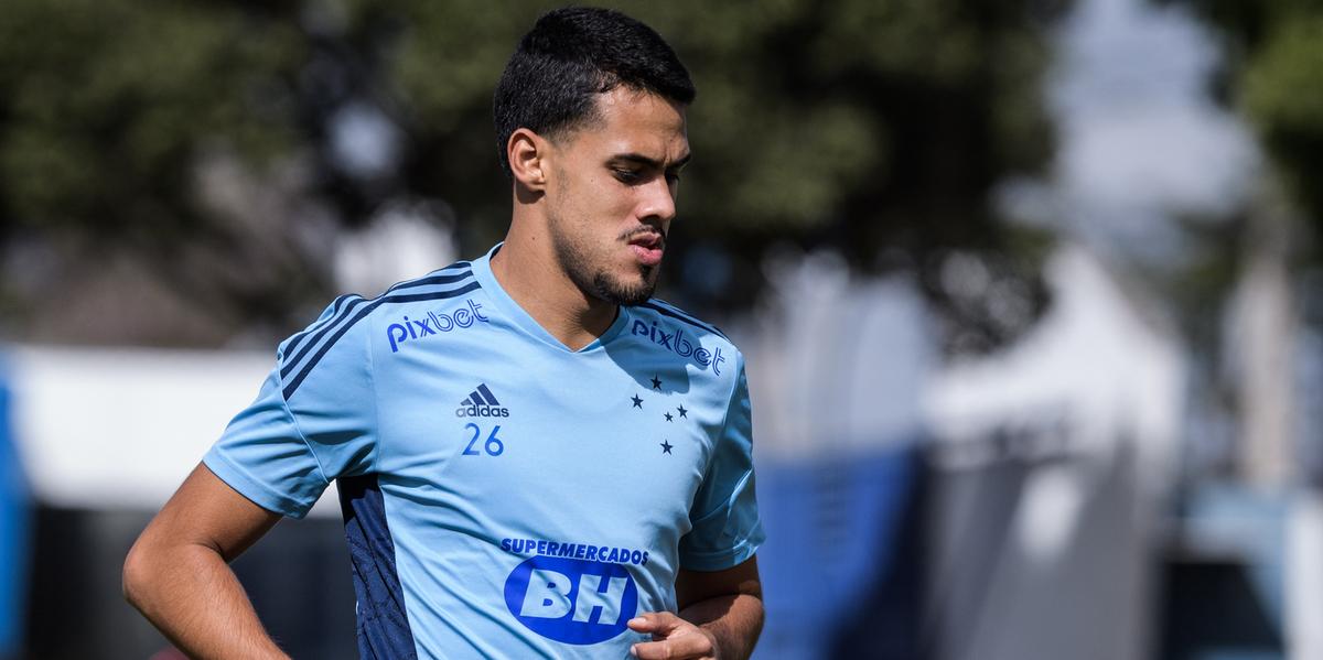 Lucas Oliveira é titular absoluto no trio de zaga do Cruzeiro (Gustavo Aleixo/Cruzeiro)