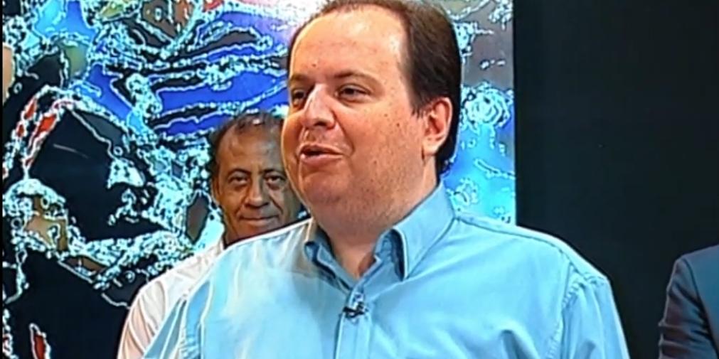 Apresentador Robson Leite faleceu aos 55 anos (TV Alterosa / The Leite Show / YouTube / Reprodução)
