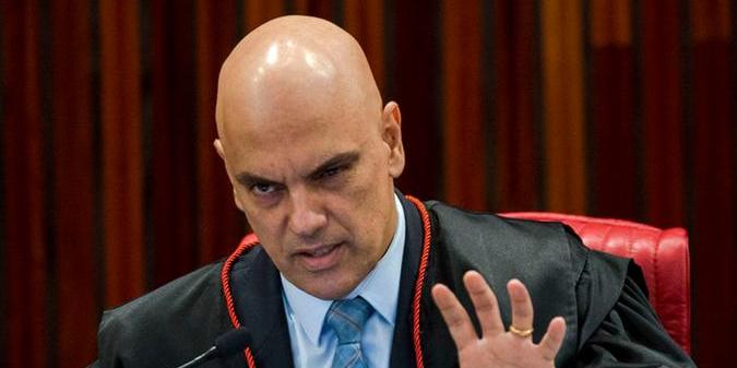 Durante a sessão que marcou despedida, o ministro disse que a desinformação nas eleições de outubro será combatida pelo TSE (Marcelo Camargo/Agência Brasil)