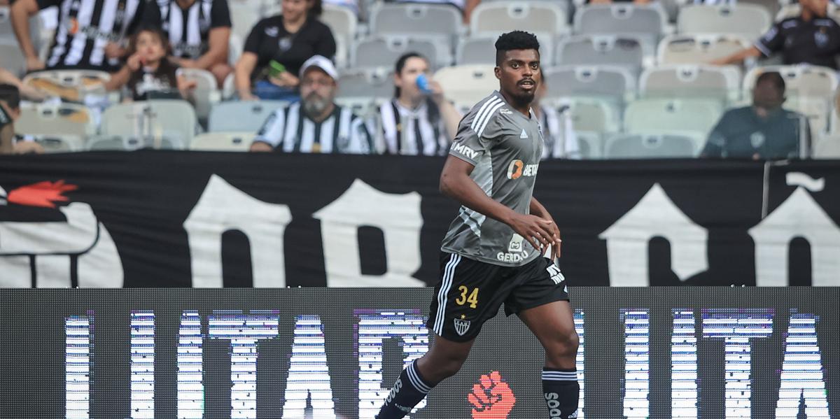 Depois de ficar fora do último jogo por cartões, Jemerson está à disposição de Cuca (Pedro Souza/Atlético)