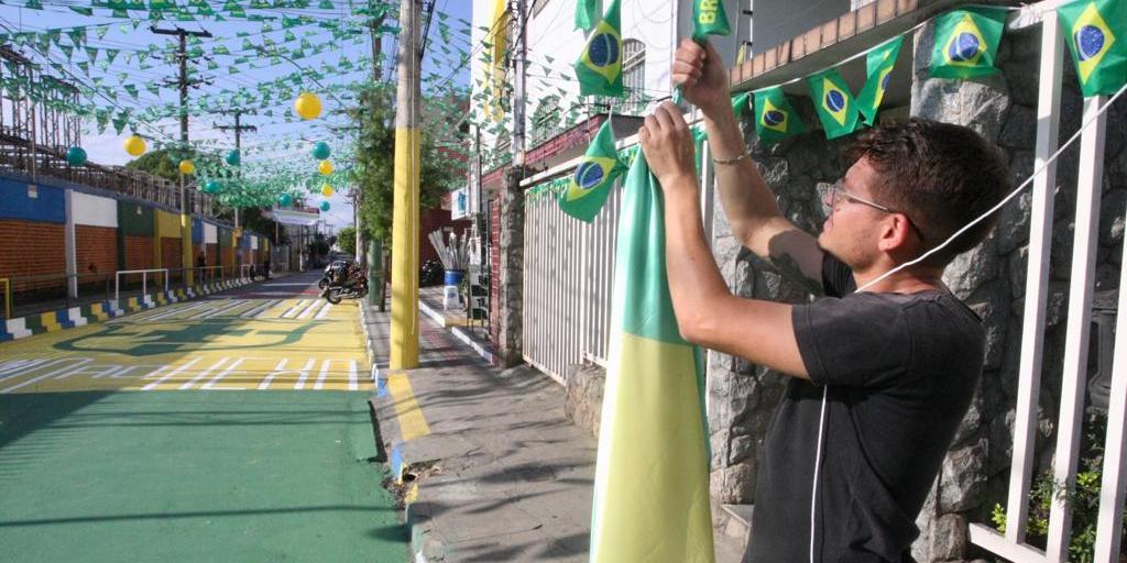 Enfeites serão retirados até a próxima segunda-feira (24) (Maurício Vieira / Hoje em Dia)