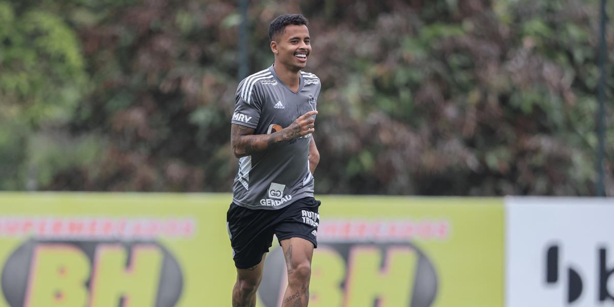 Allan cumpriu suspensão no último jogo e volta ao time para a última rodada (Pedro Souza / Atlético)