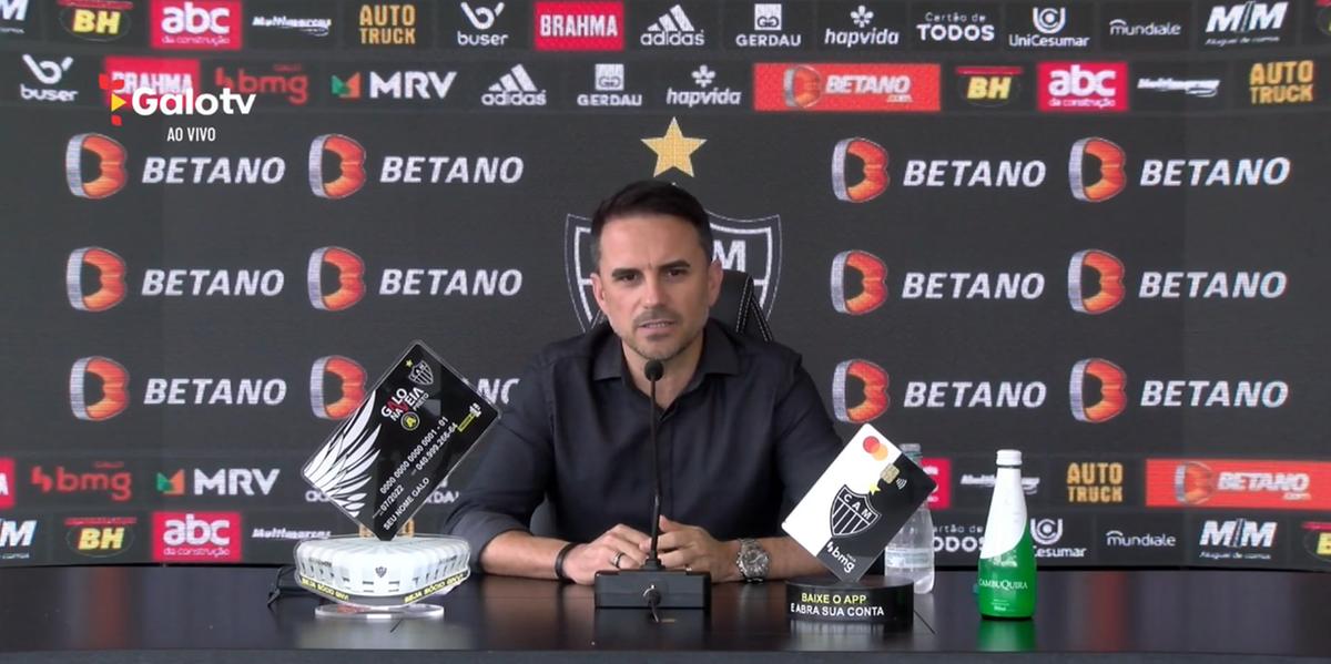 Rodrigo Caetano quer manter base do elenco atleticano (Reprodução/GaloTV)