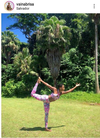 Brisa Celeste, de Salvador, Bahia, fala sobre yoga, bem-estar e autoconhecimento em sua página (Reprodução/Redes Sociais)