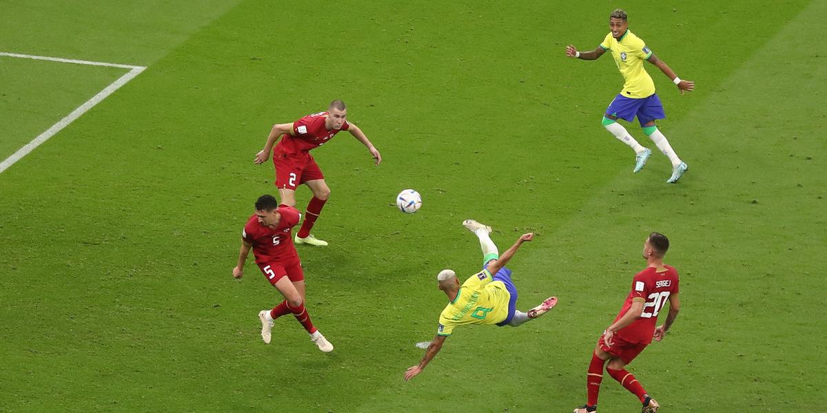 Richarlison brilha e Brasil vence Sérvia na estreia da Copa por 2 x 0